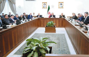 همه علیه فساد